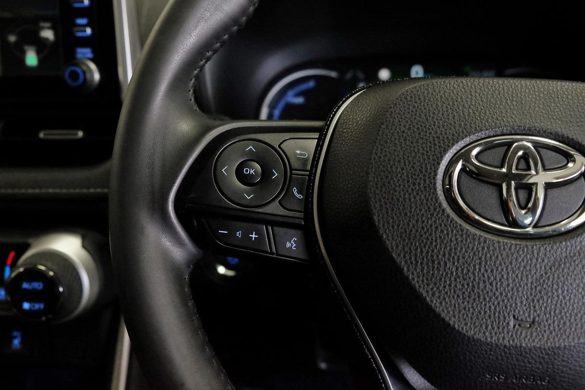 2020 Toyota RAV4 Cruiser AXAH52R image 15