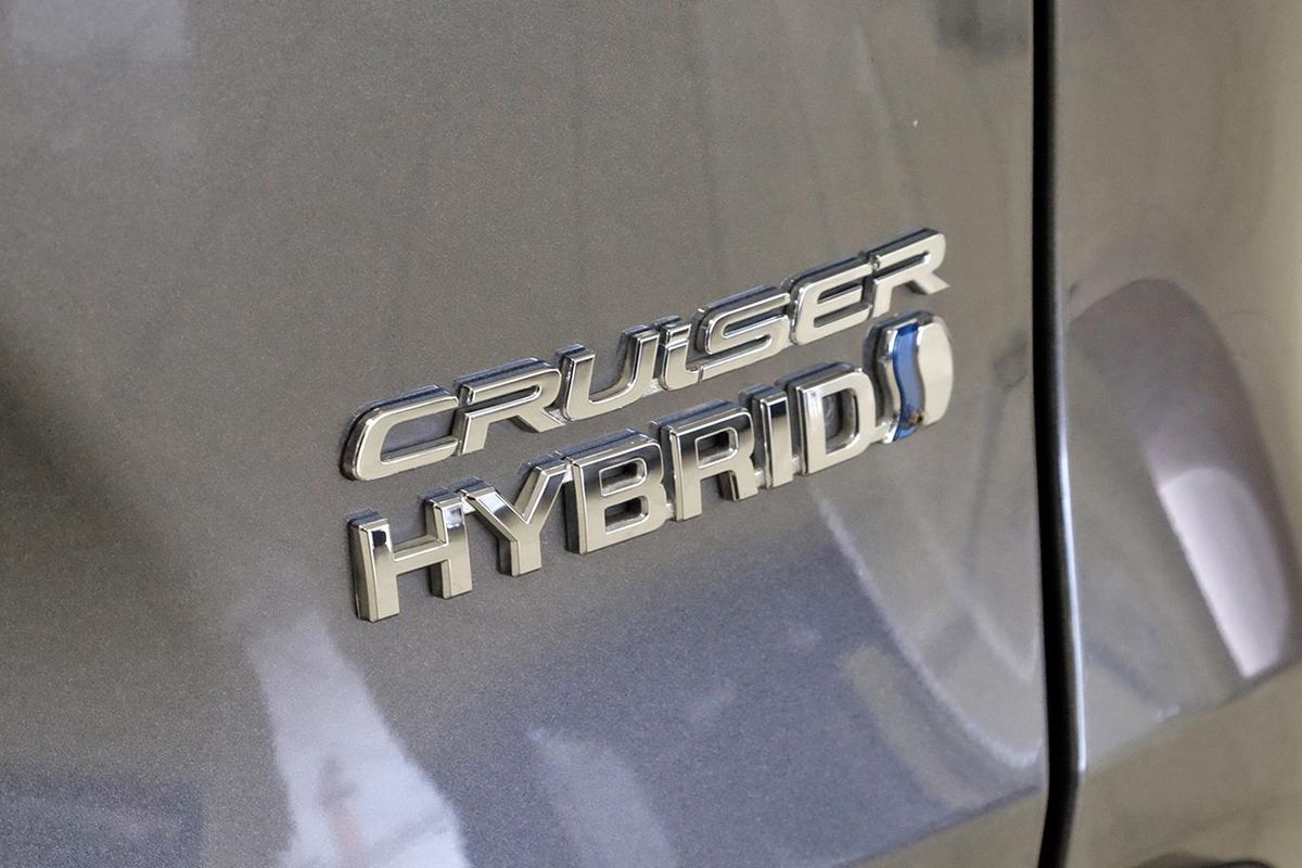 2020 Toyota RAV4 Cruiser AXAH52R image 23