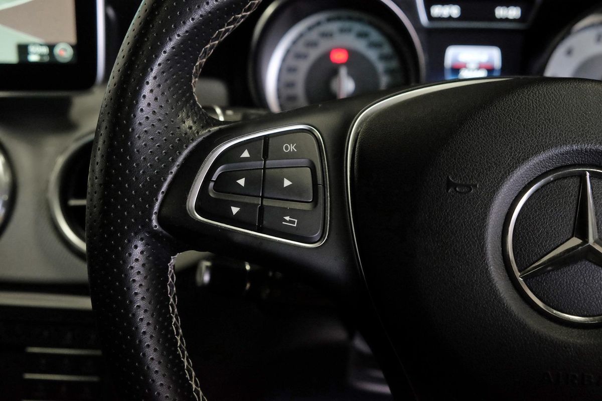 2016 Mercedes-Benz GLA-Class GLA250 X156 image 15