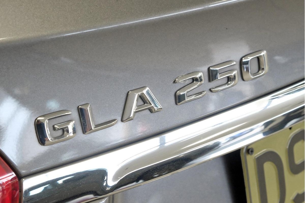 2016 Mercedes-Benz GLA-Class GLA250 X156 image 23