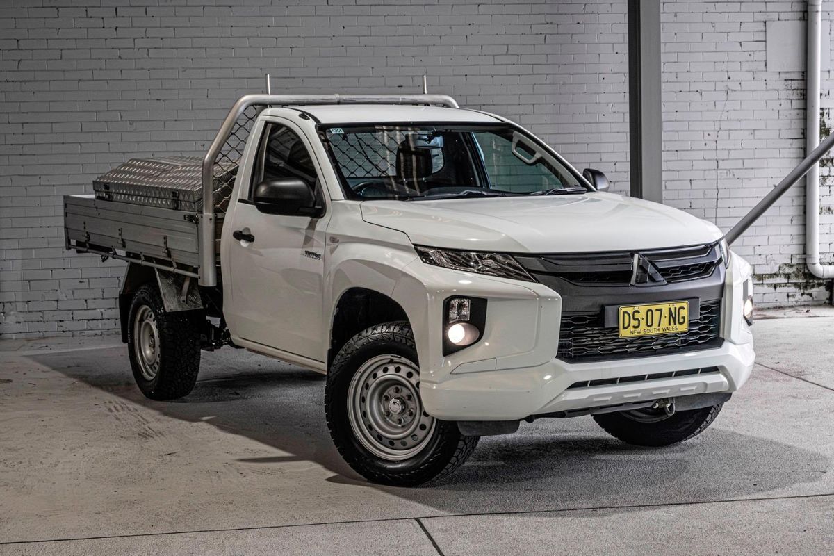 2021 Mitsubishi Triton GLX MR 4X4