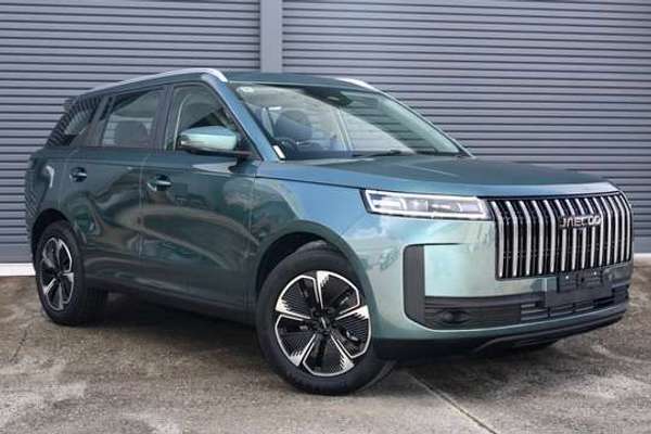 2026 OMODA JAECOO J5 Hybrid Summit