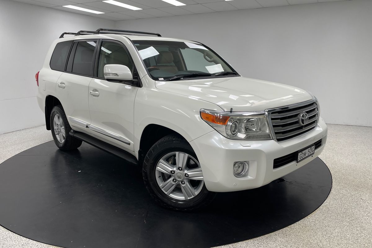 2013 Toyota Landcruiser Sahara VDJ200R