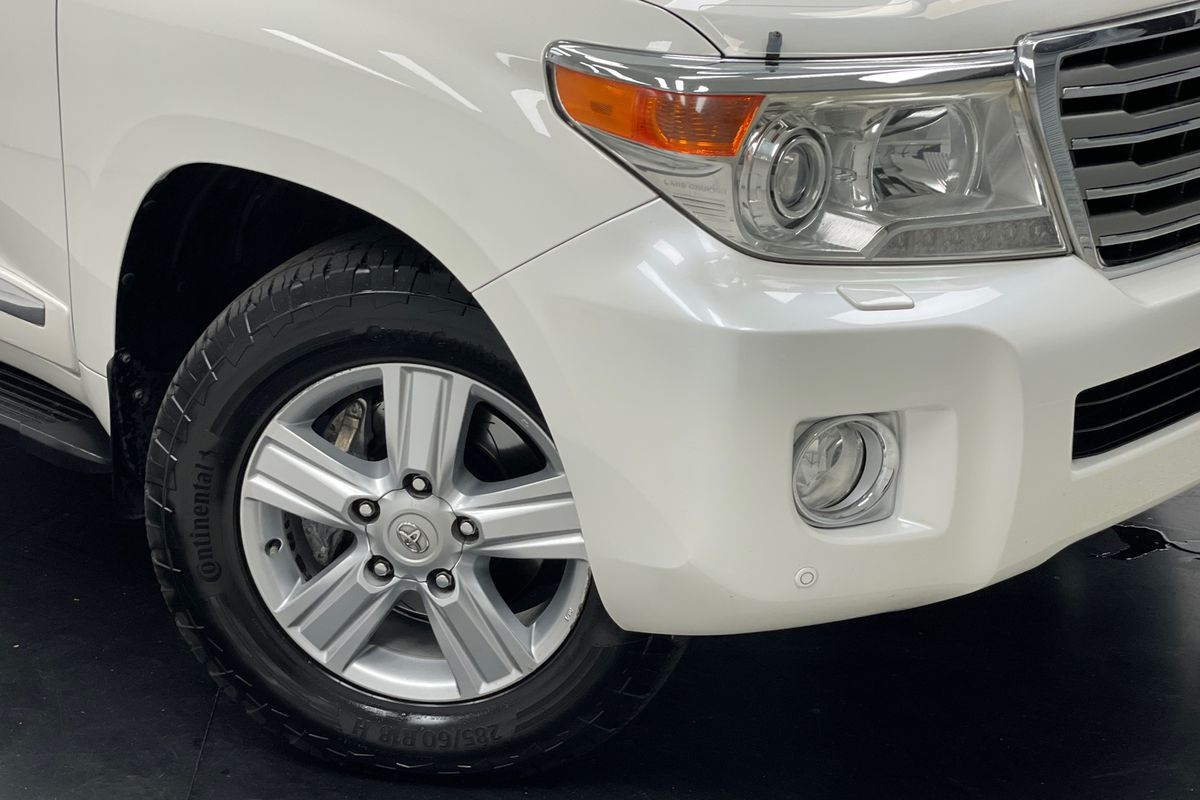 2013 Toyota Landcruiser Sahara VDJ200R