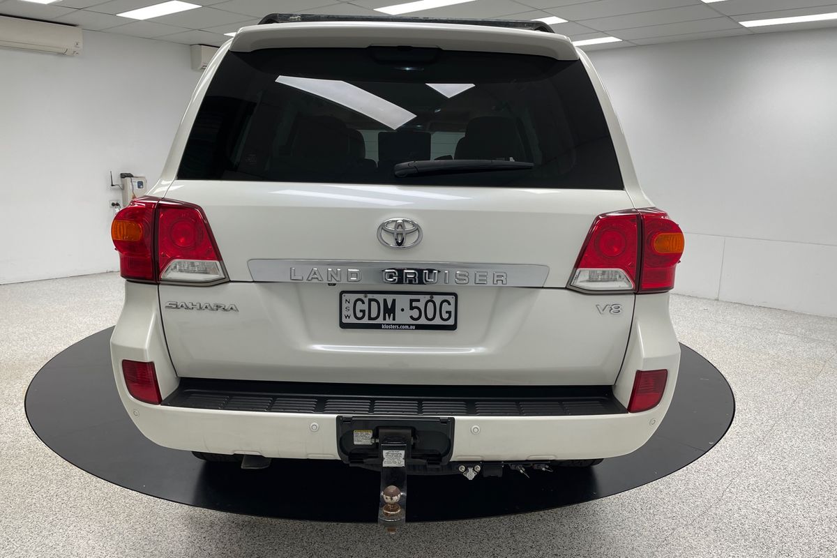 2013 Toyota Landcruiser Sahara VDJ200R
