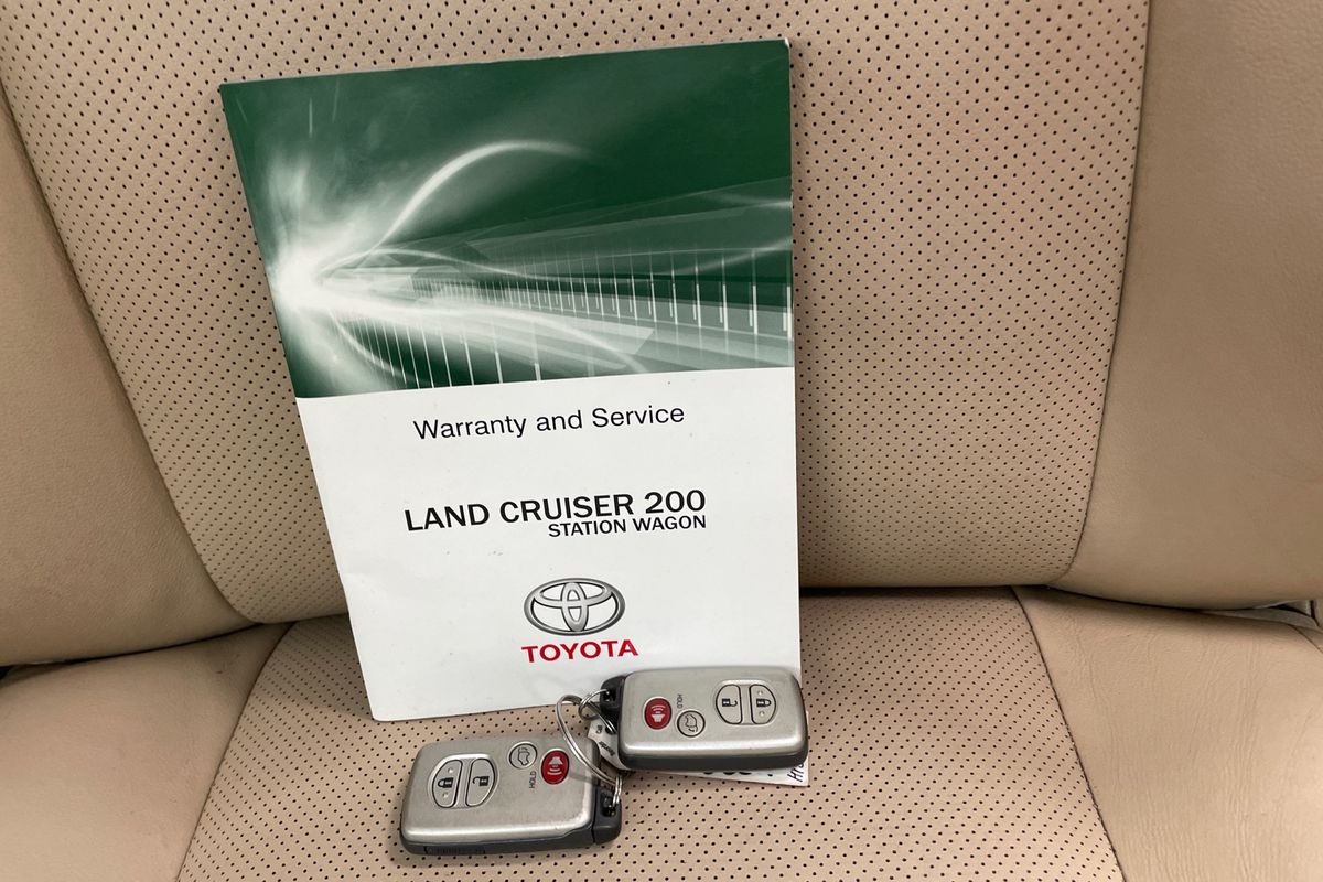 2013 Toyota Landcruiser Sahara VDJ200R