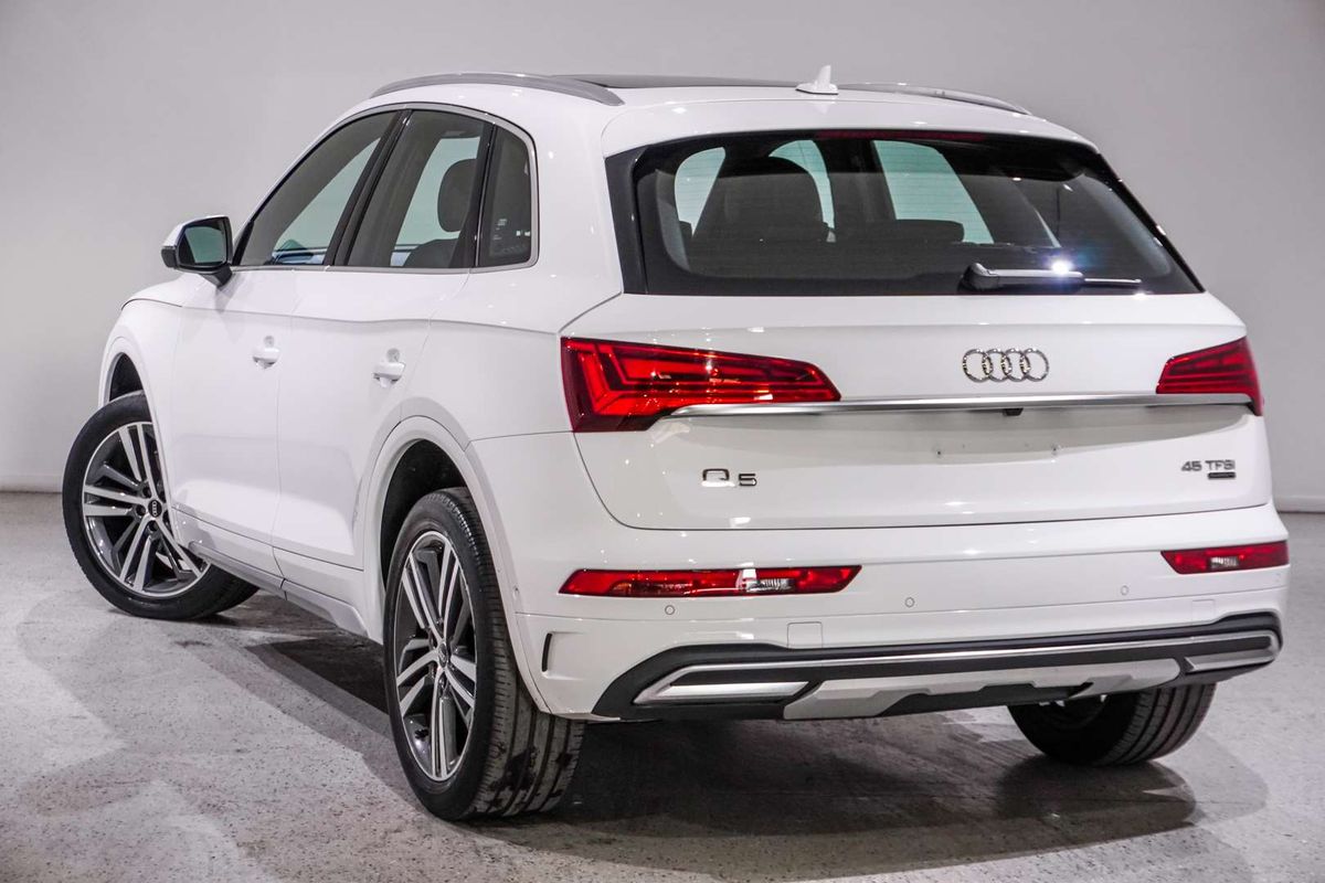 2022 Audi Q5 45 TFSI Sport FY