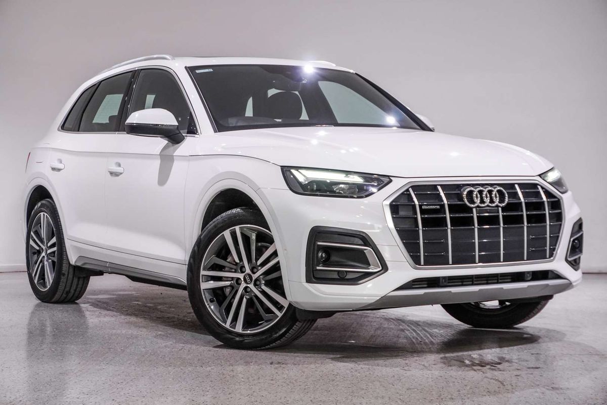 2022 Audi Q5 45 TFSI Sport FY