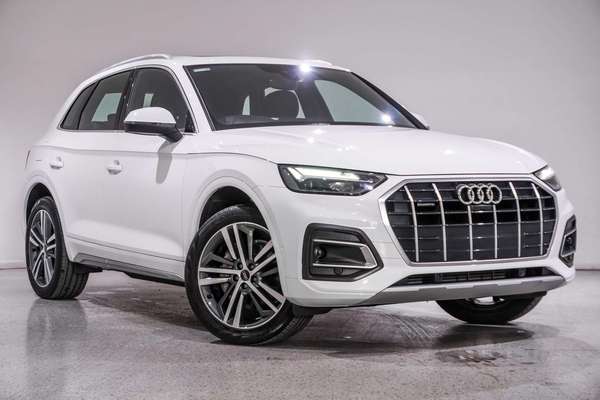 2022 Audi Q5 45 TFSI Sport FY