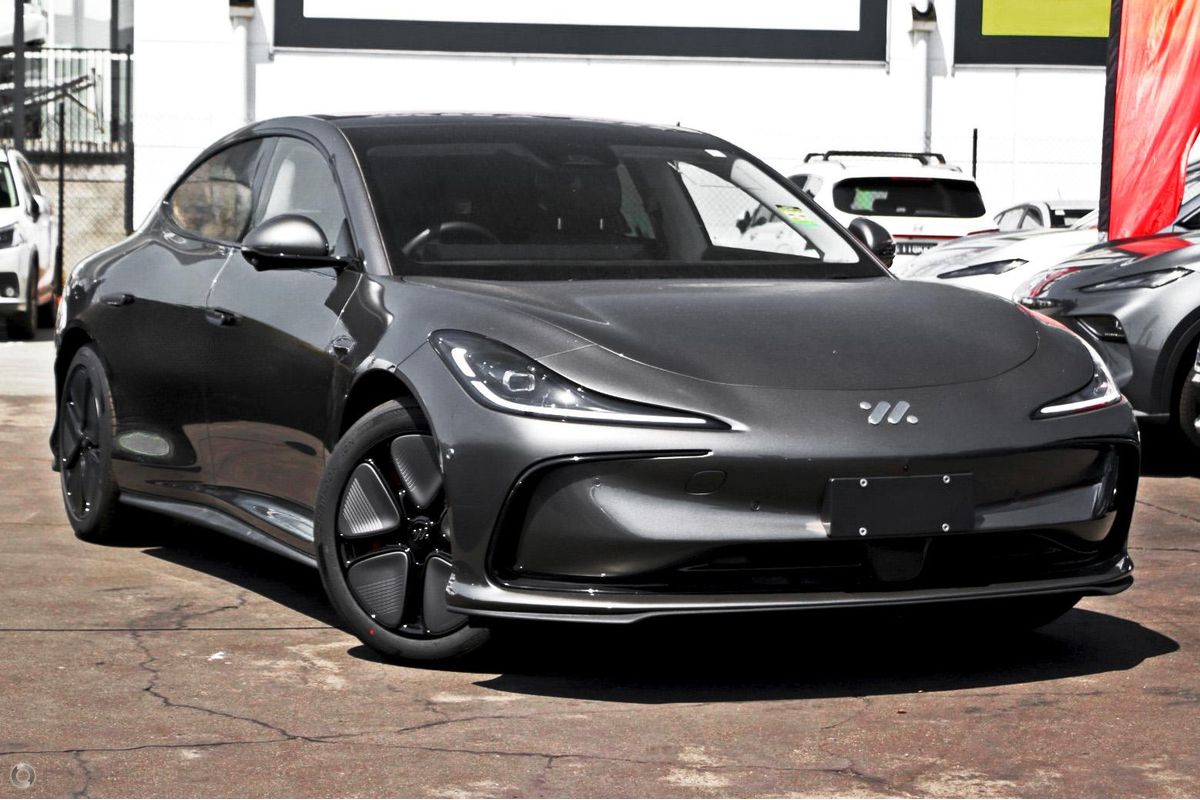 2026 MG IM5 Premium P12L