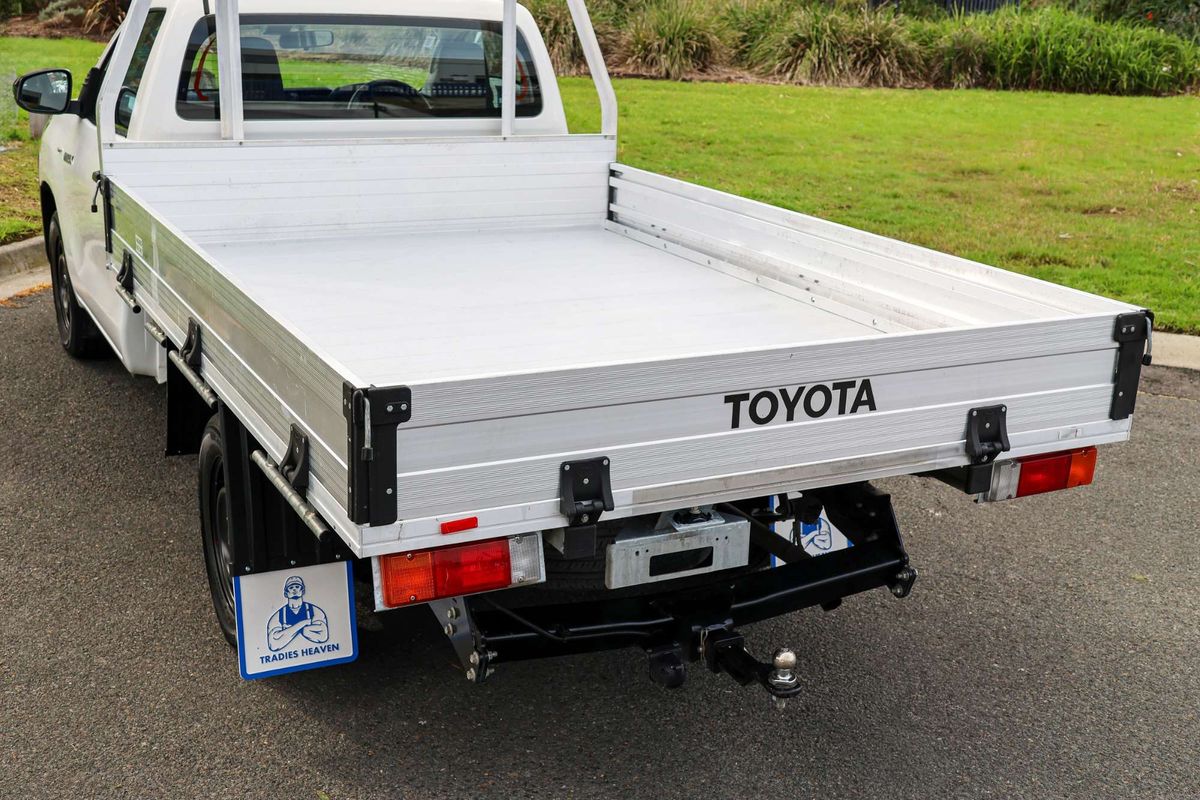 2022 Toyota Hilux Workmate TGN121R Rear Wheel Drive image 9