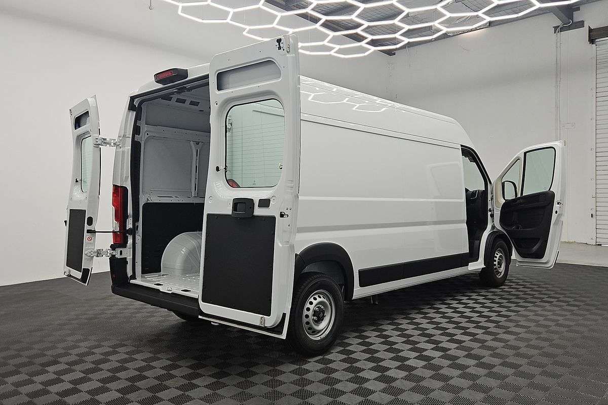 2026 Fiat Ducato Series 2 LWB Mid Roof image 13