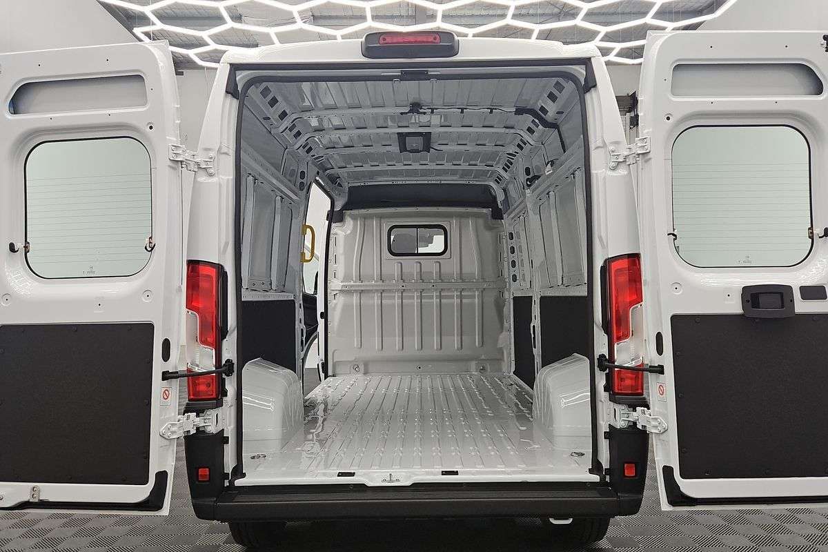 2026 Fiat Ducato Series 2 LWB Mid Roof image 14