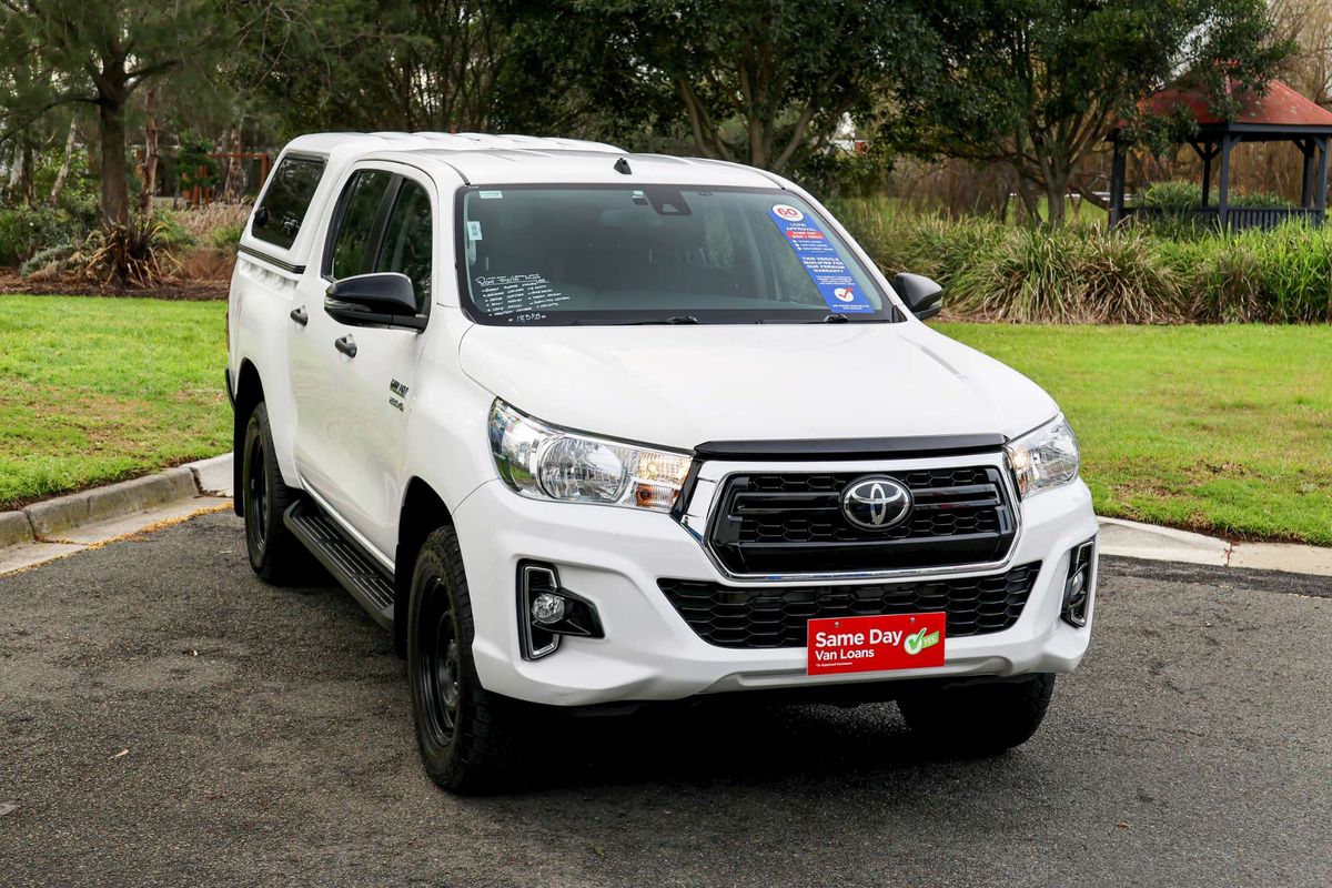 2019 Toyota Hilux SR GUN126R 4X4 image 4
