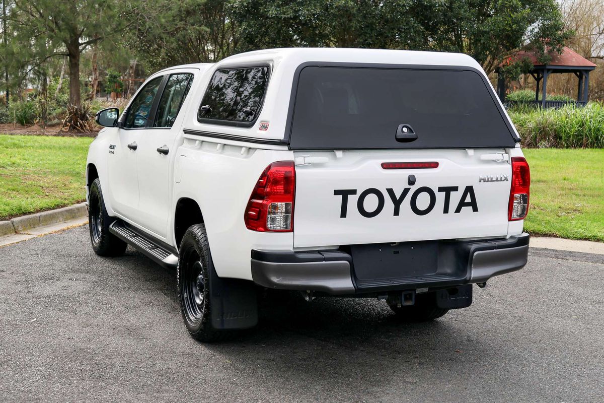 2019 Toyota Hilux SR GUN126R 4X4 image 8