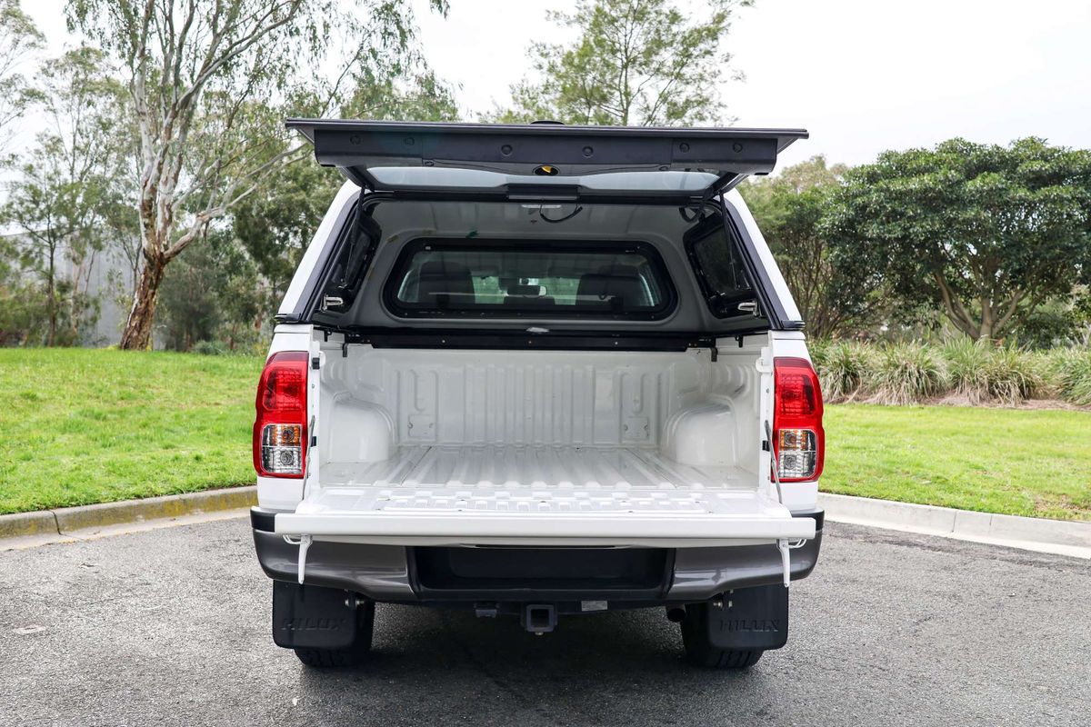 2019 Toyota Hilux SR GUN126R 4X4 image 10