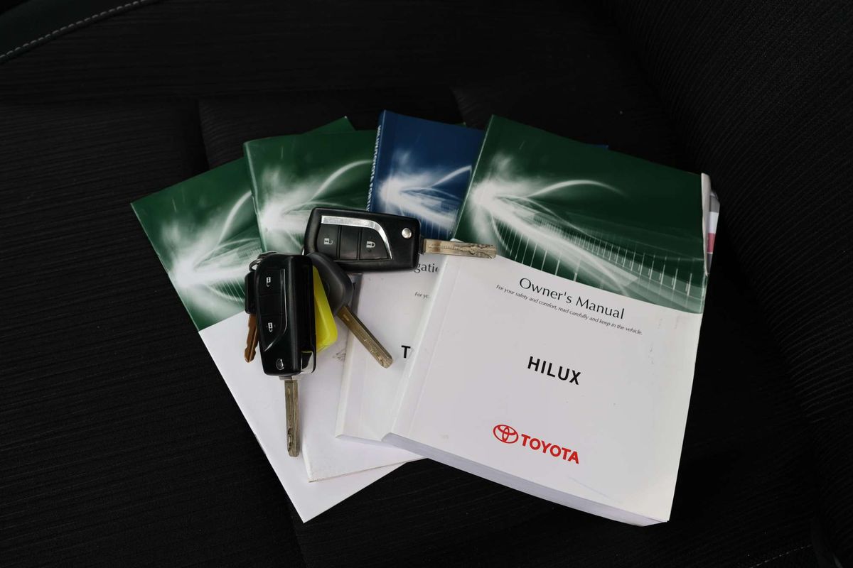 2019 Toyota Hilux SR GUN126R 4X4 image 17