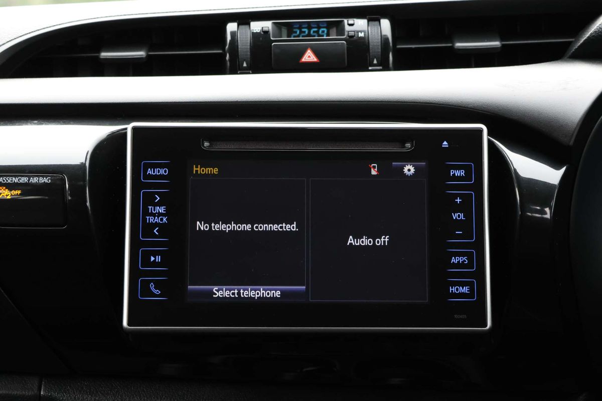 2019 Toyota Hilux SR GUN126R 4X4 image 18
