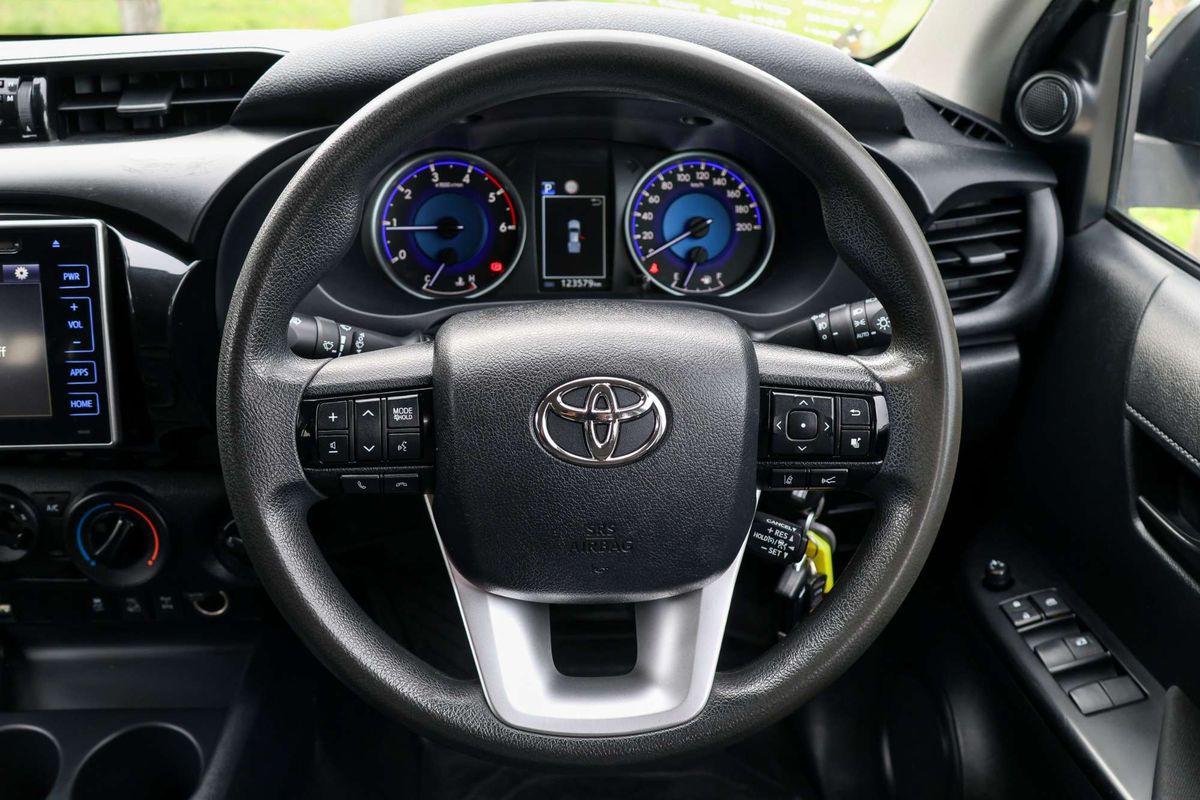 2019 Toyota Hilux SR GUN126R 4X4 image 21