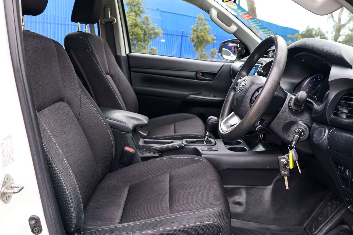 2019 Toyota Hilux SR GUN126R 4X4 image 25