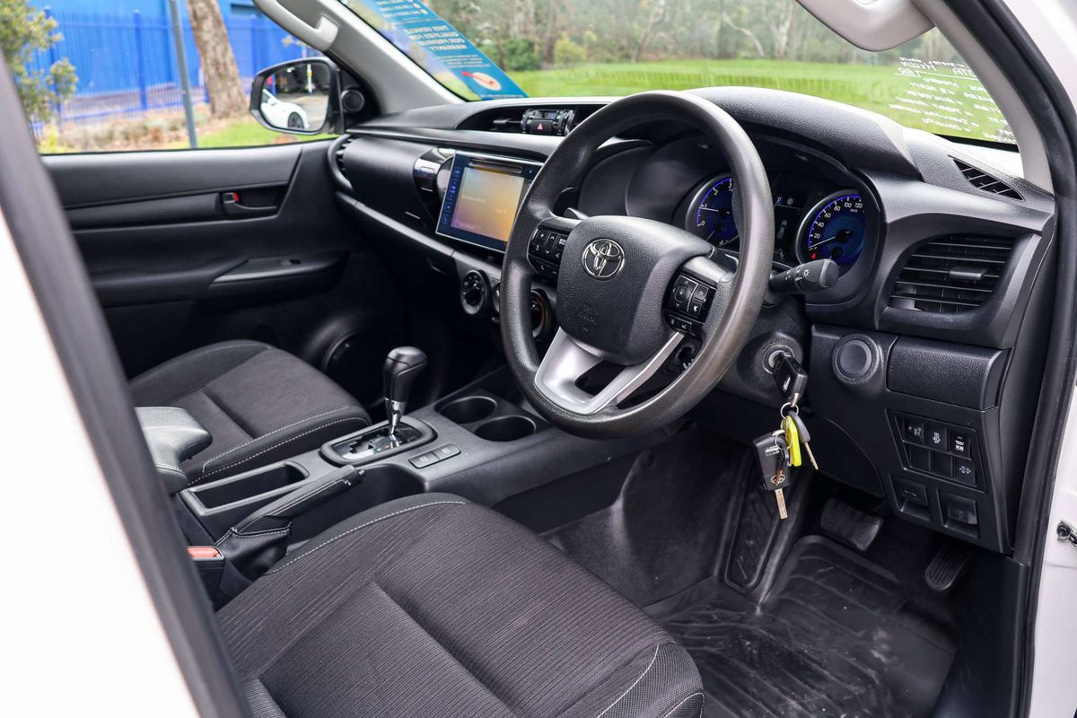 2019 Toyota Hilux SR GUN126R 4X4 image 27
