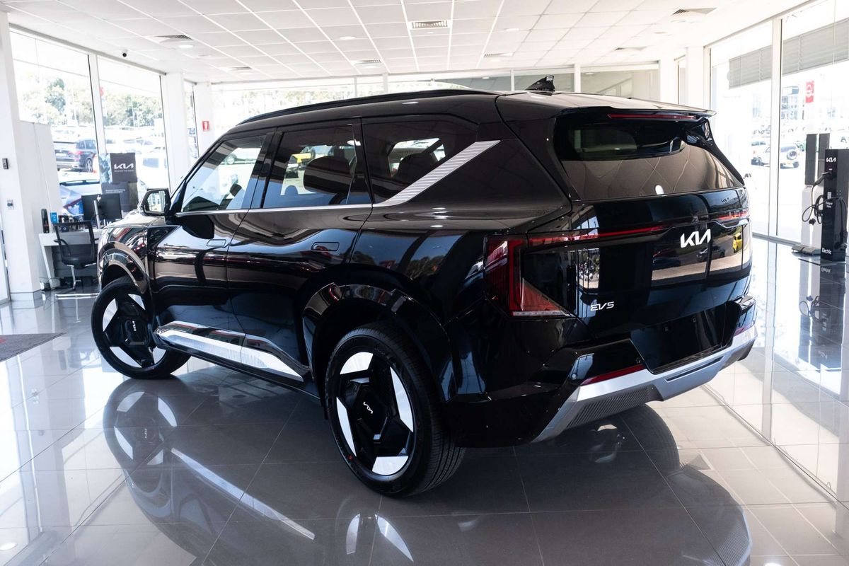2026 Kia EV5 Earth OVc