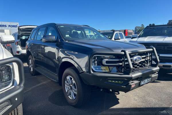 2025 Ford Everest Ambiente 2.0L