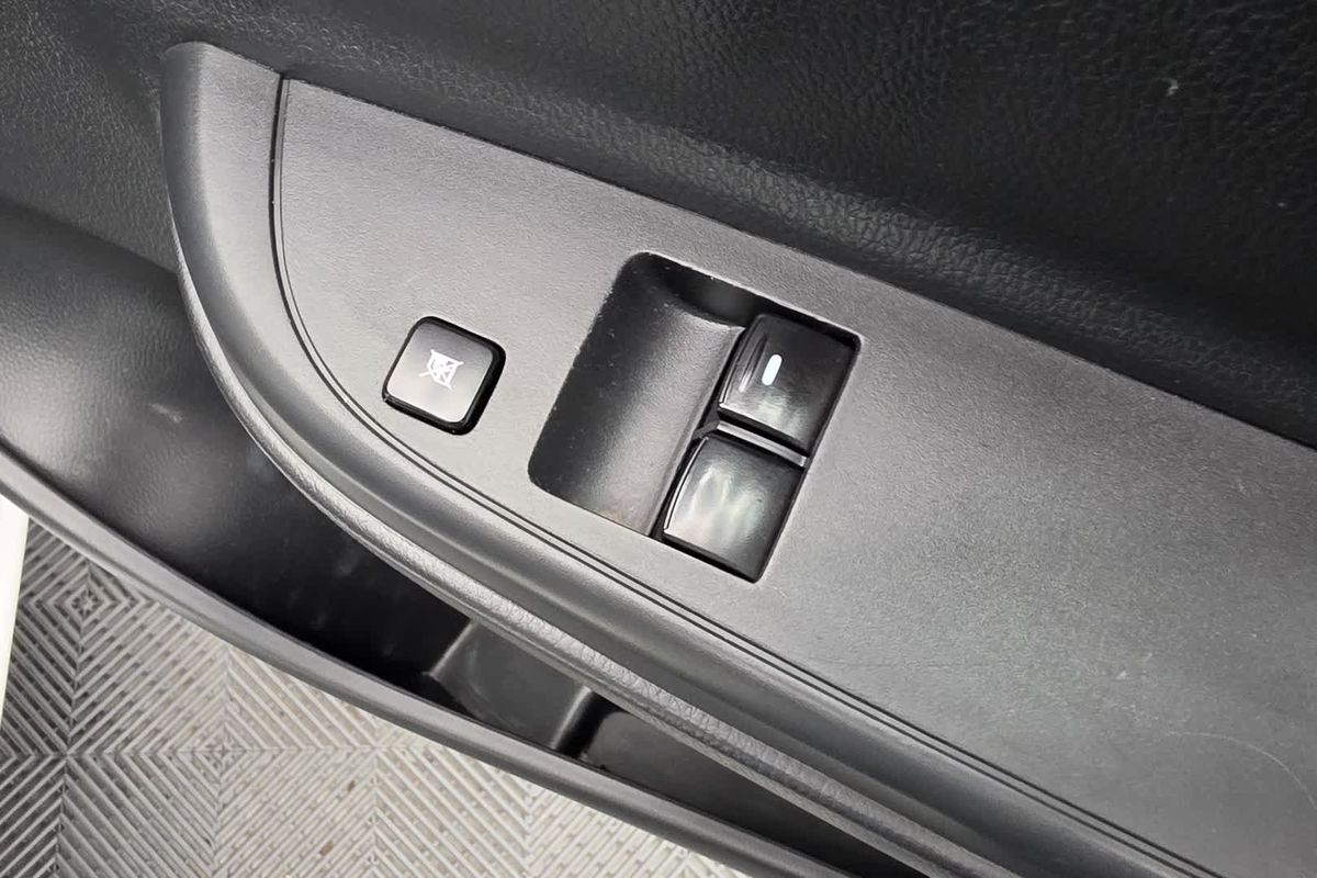 2022 Mitsubishi Triton GLX MR Rear Wheel Drive