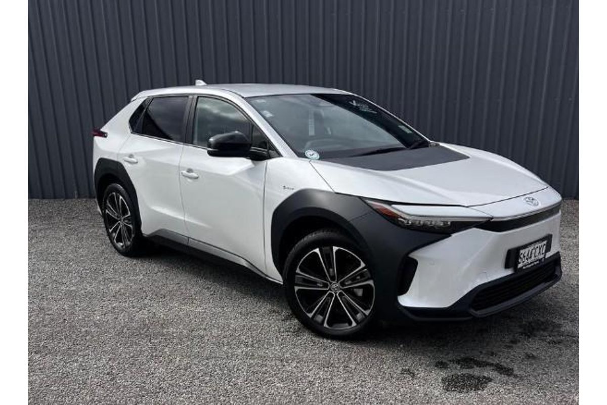 2024 Toyota bZ4X XEAM10R