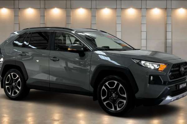 2019 Toyota RAV4 Edge AXAA54R