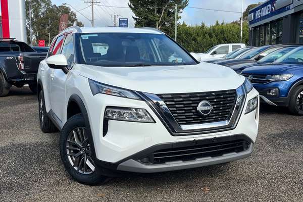 2024 Nissan X-TRAIL ST T33