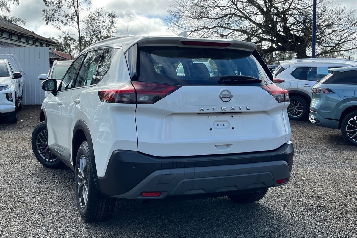 2024 Nissan X-TRAIL ST T33