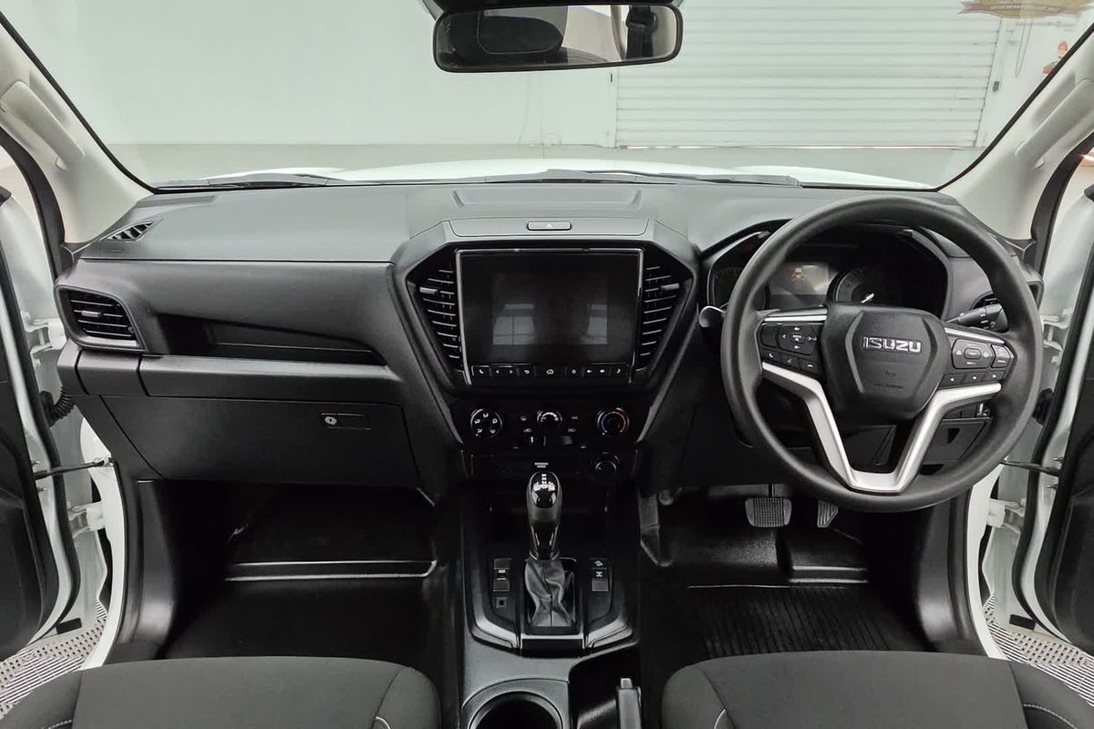 2022 Isuzu D-MAX SX 4X4 image 16