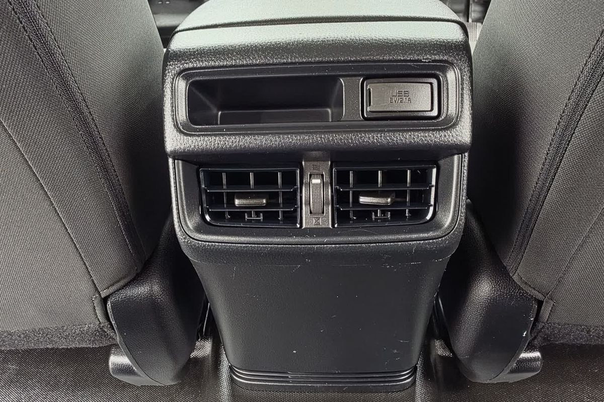 2022 Isuzu D-MAX SX 4X4 image 17