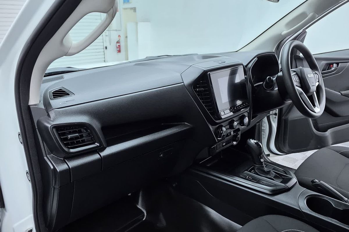 2022 Isuzu D-MAX SX 4X4 image 24