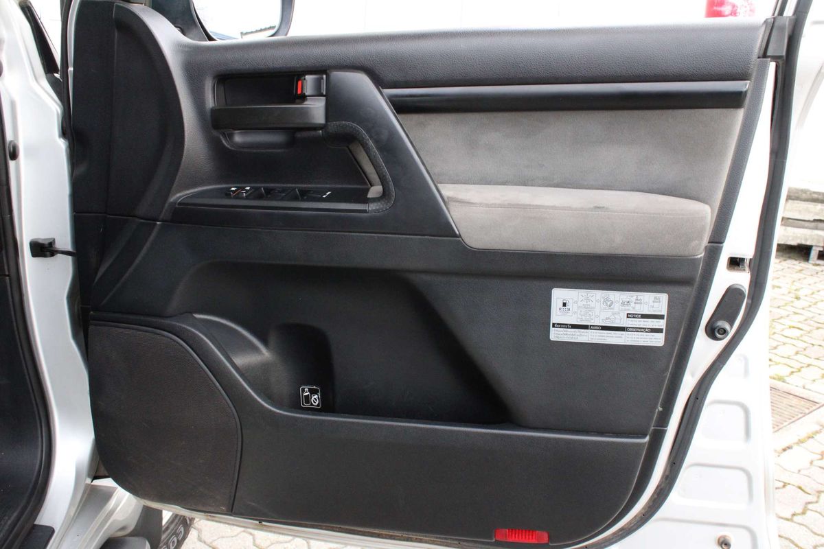 2010 Toyota Landcruiser GXL VDJ200R
