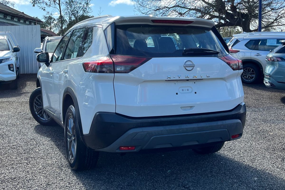 2024 Nissan X-TRAIL ST T33