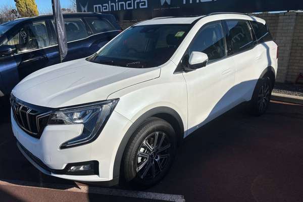 2025 Mahindra XUV700 AX7L