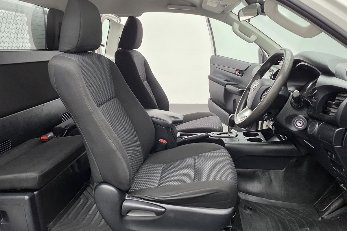 2020 Toyota Hilux Workmate GUN125R 4X4