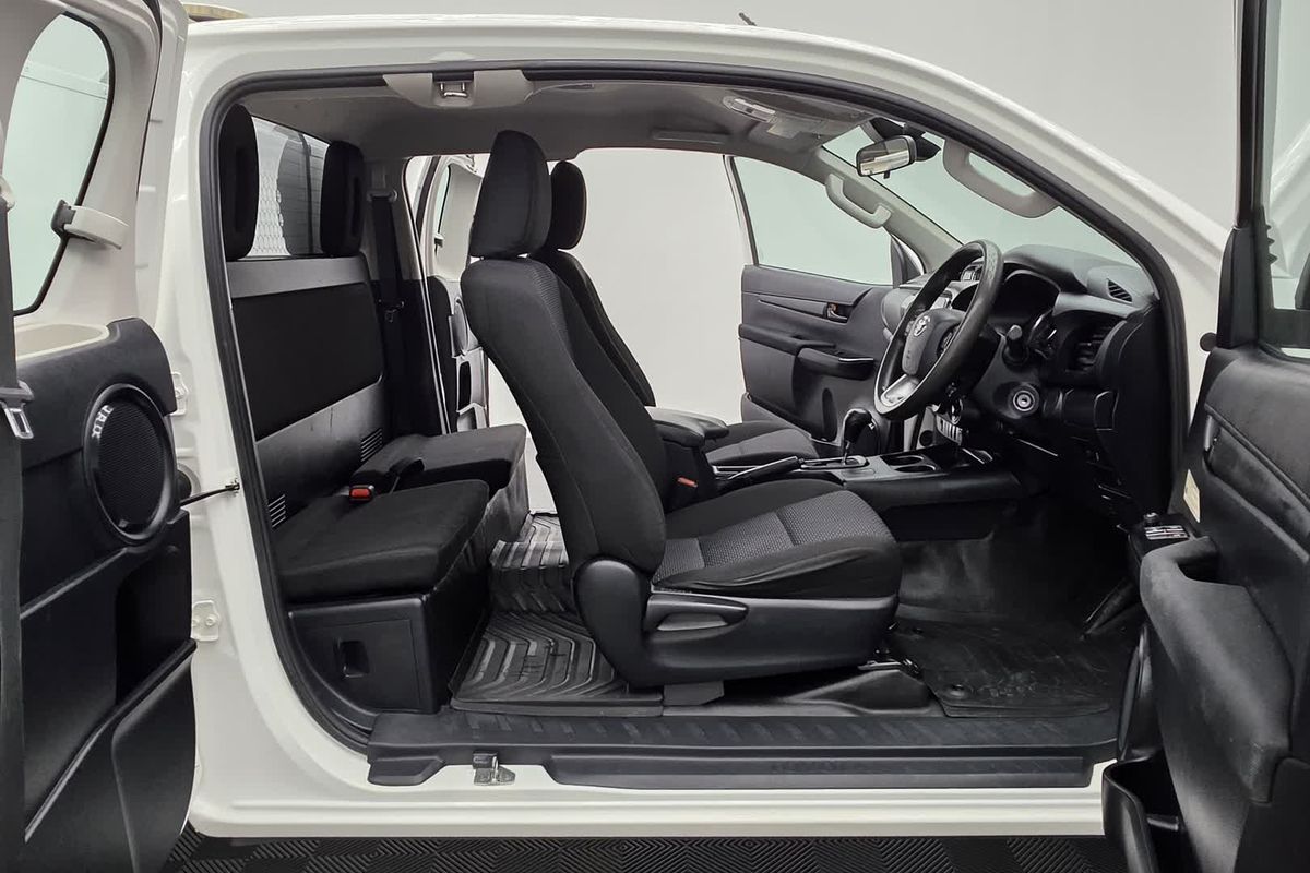 2020 Toyota Hilux Workmate GUN125R 4X4