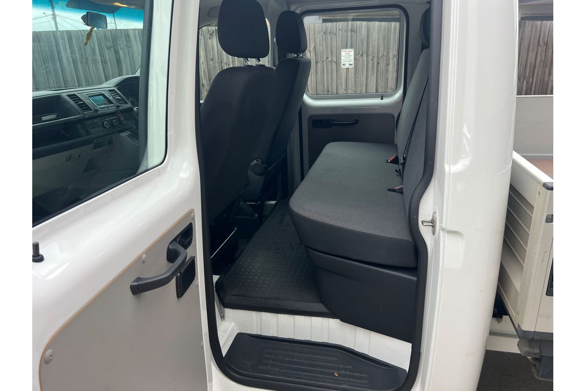 2015 Volkswagen Transporter TDI400 T6 Front Wheel Drive LWB image 13