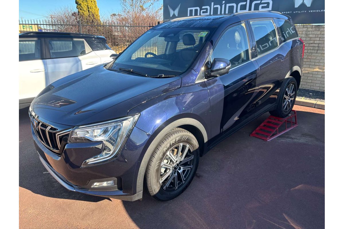 2025 Mahindra XUV700 AX7L