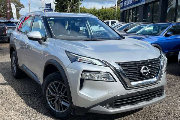 2024 Nissan X-TRAIL ST T33