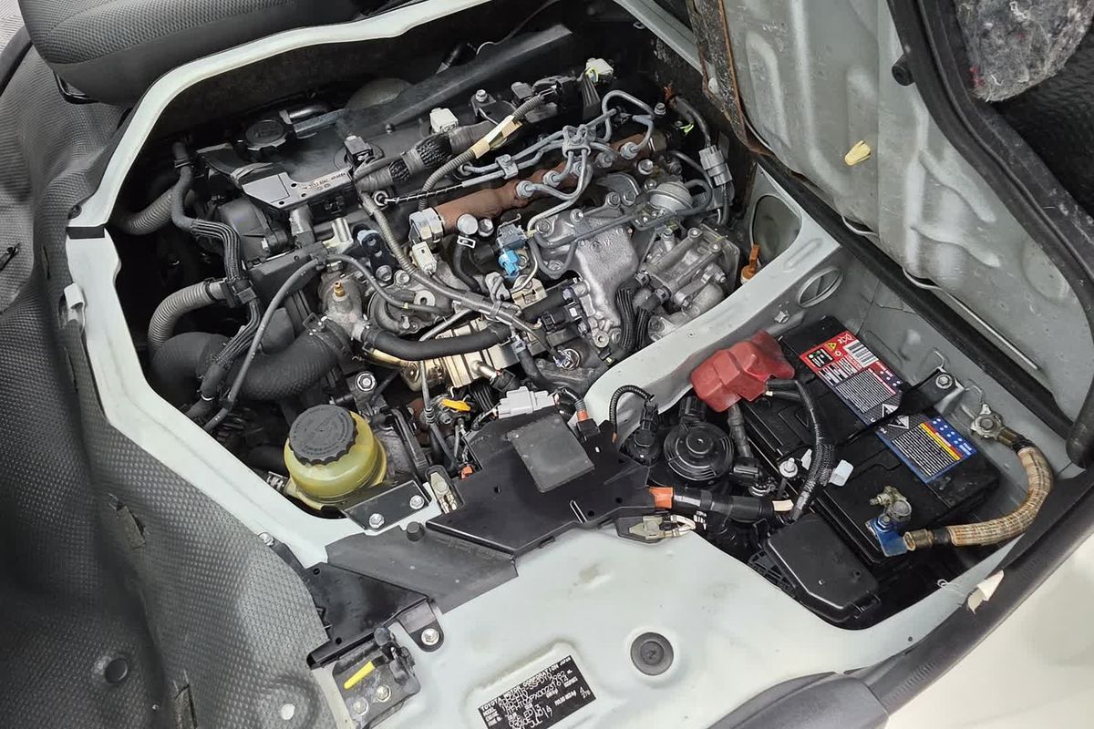 2017 Toyota Hiace KDH201R LWB