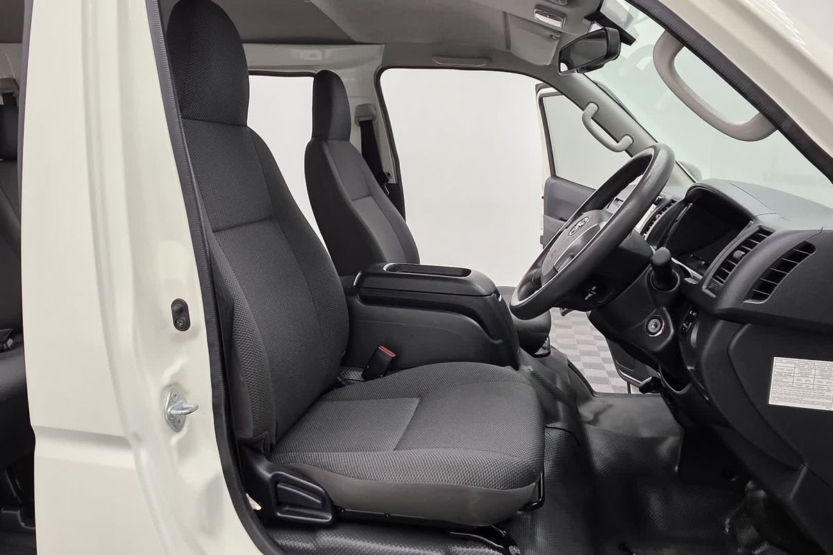 2017 Toyota Hiace KDH201R LWB