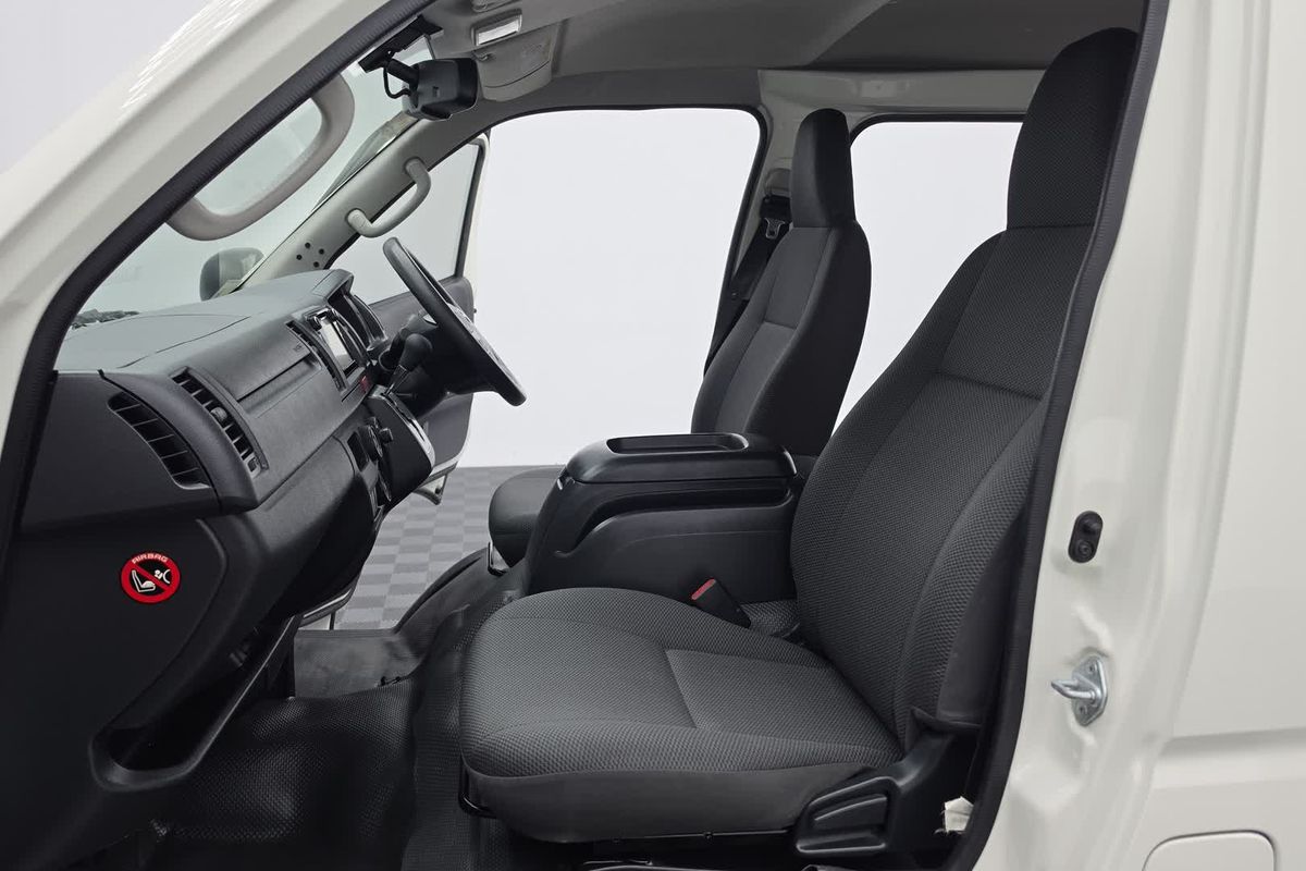 2017 Toyota Hiace KDH201R LWB