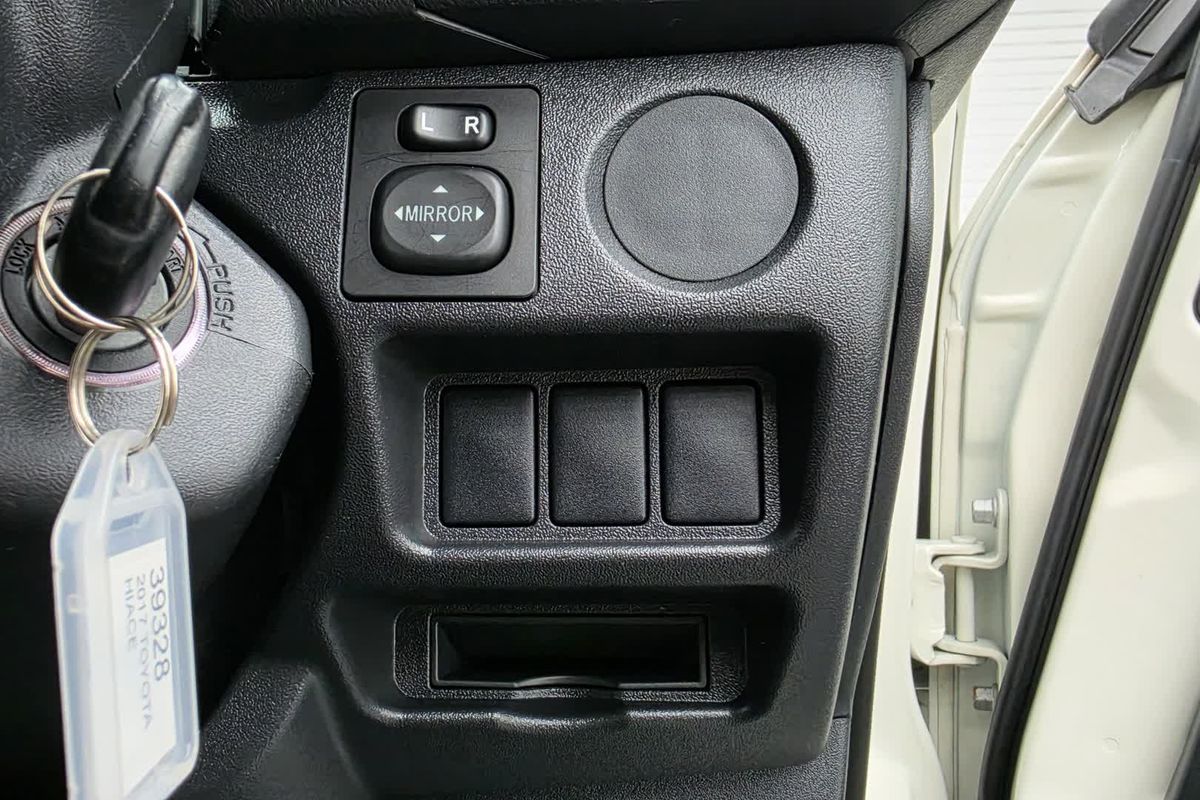 2017 Toyota Hiace KDH201R LWB