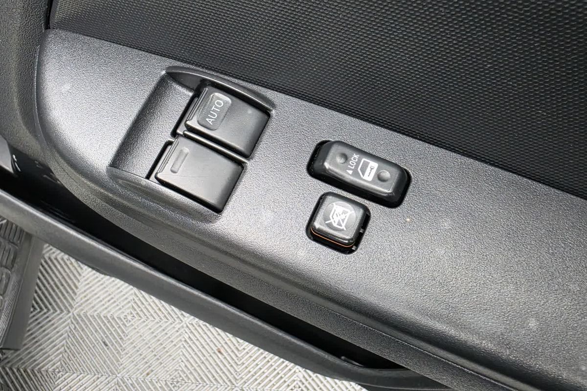 2017 Toyota Hiace KDH201R LWB