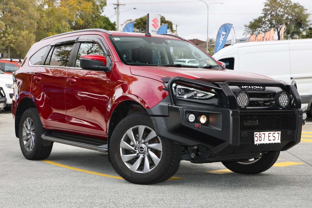 2022 Isuzu MU-X LS-U