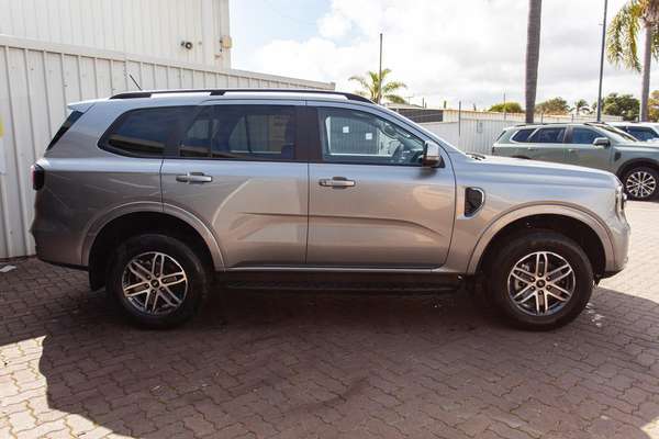 2025 Ford Everest Trend 2.0L thumb-4